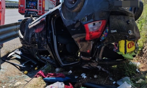 Incidente sull’A2 a Eboli, scontro tra auto: una si ribalta