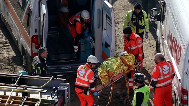 Frattamaggiore, tragedia sul lavoro: operaio cade da impalcatura e muore Frattamaggiore, tragedia sul lavoro: operaio cade da impalcatura e muore