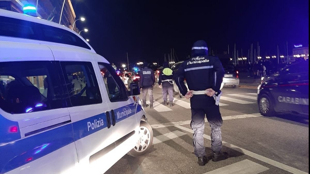Napoli 2 Ragazze Investite Strisce Pedonali