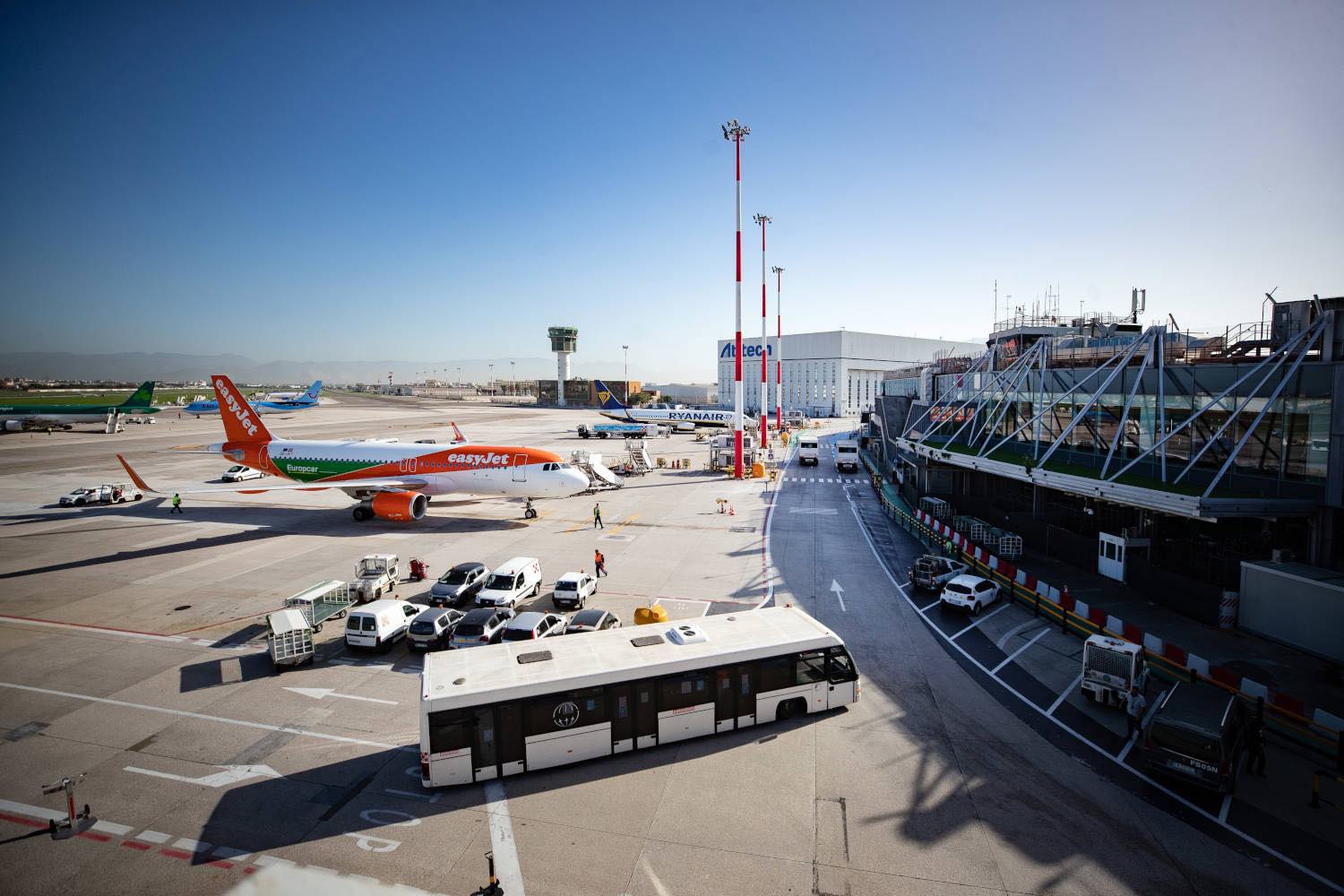Napoli Aeroporto Chiuso Per 42 Giorni