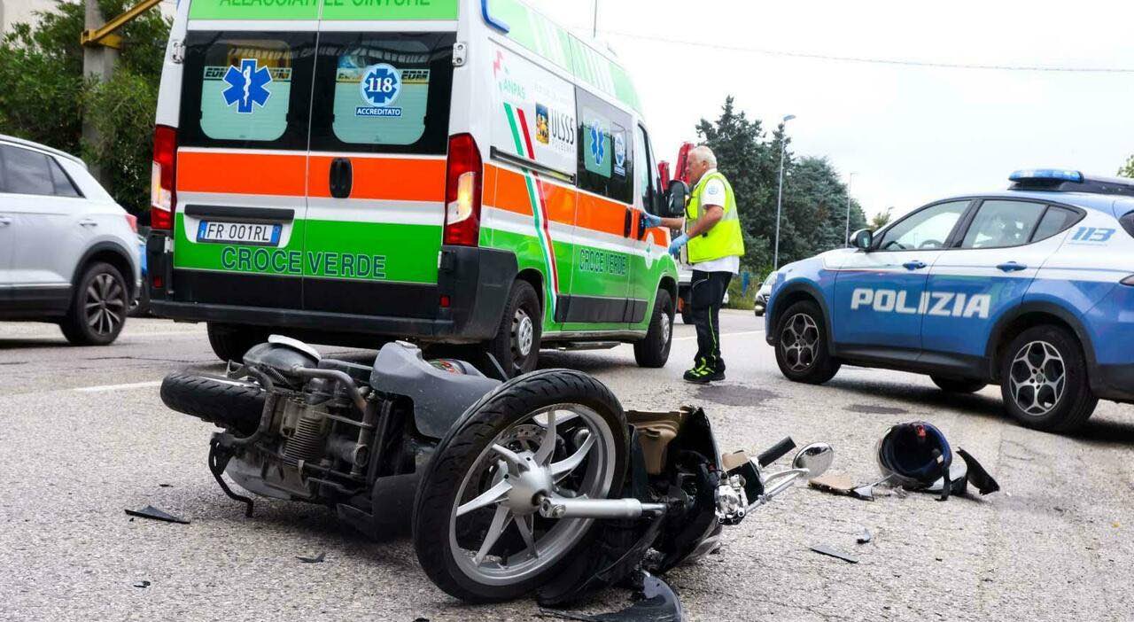 Portici, prima l'inseguimento poi lo schianto: presa coppia di minorenni