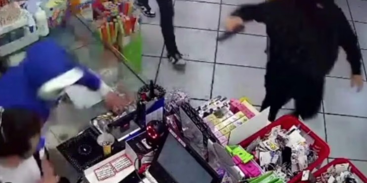 Criminale napoletano in trasferta rapina commessa di 2mila euro e la bacia sul collo: arrestato Criminale napoletano in trasferta rapina commessa di 2mila euro e la bacia sul collo: arrestato
