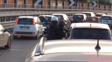 Rapine in serie sulla Circumvallazione Esterna: arrestati due uomini dopo inseguimento