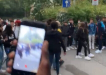 Rissa Fuori Scuola Casoria Due Feriti