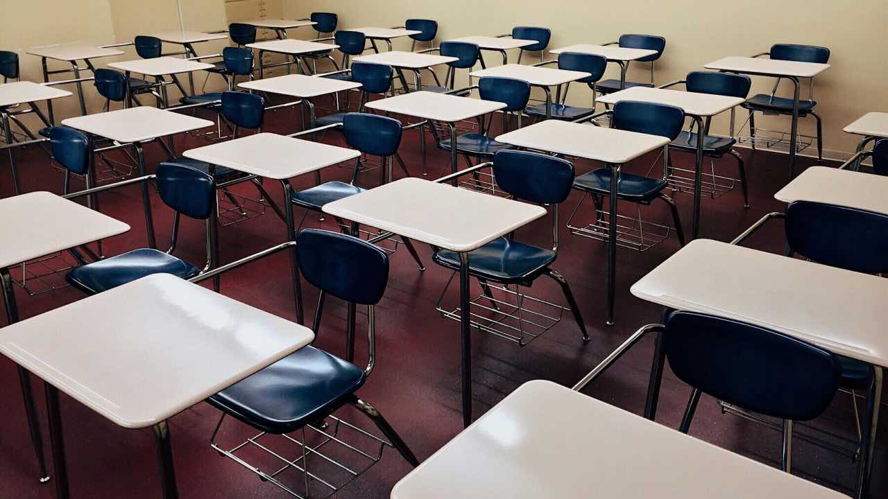 Scuole Chiuse Napoli Lunedì 26 Maggio
