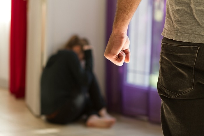 Torre Del Greco 37enne Arrestato Irruzione Casa Ex