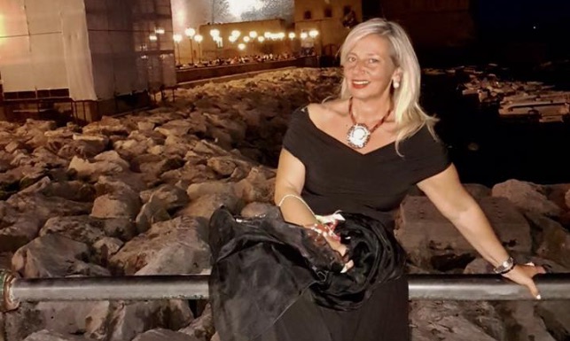 Tragedia a Torre del Greco: Ornella muore dopo incidente in Vespa