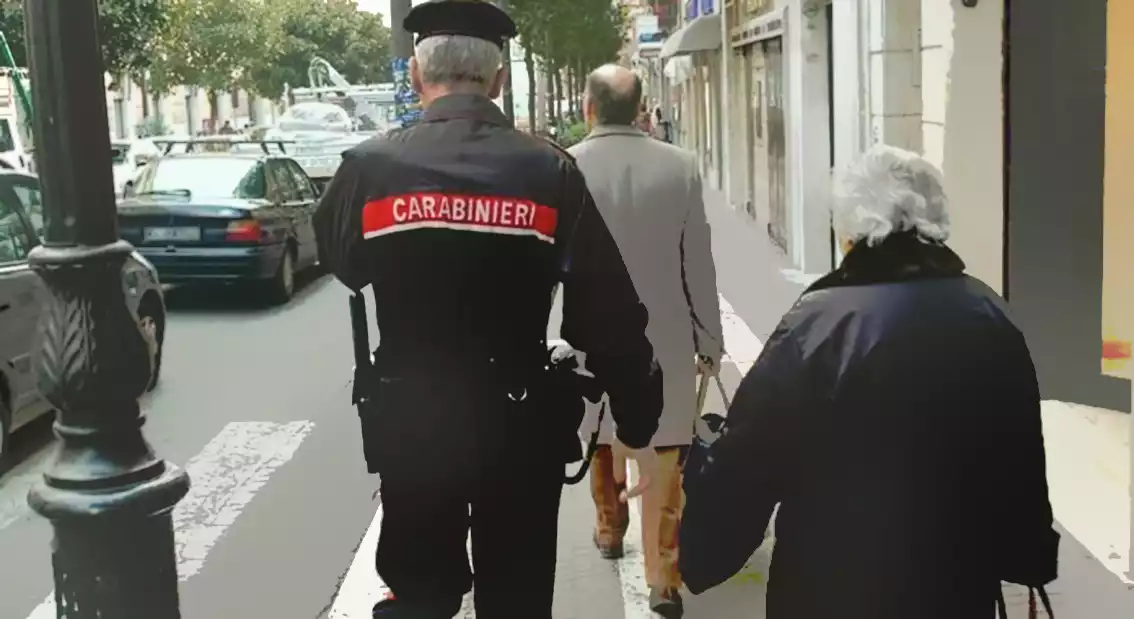 Truffe Anziani Sei Arresti Napoli