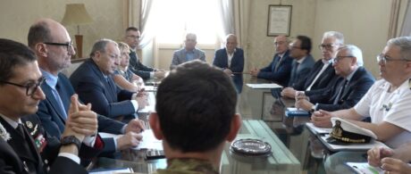 Napoli alza il livello di allerta: massima vigilanza su obiettivi sensibili e sedi consolari