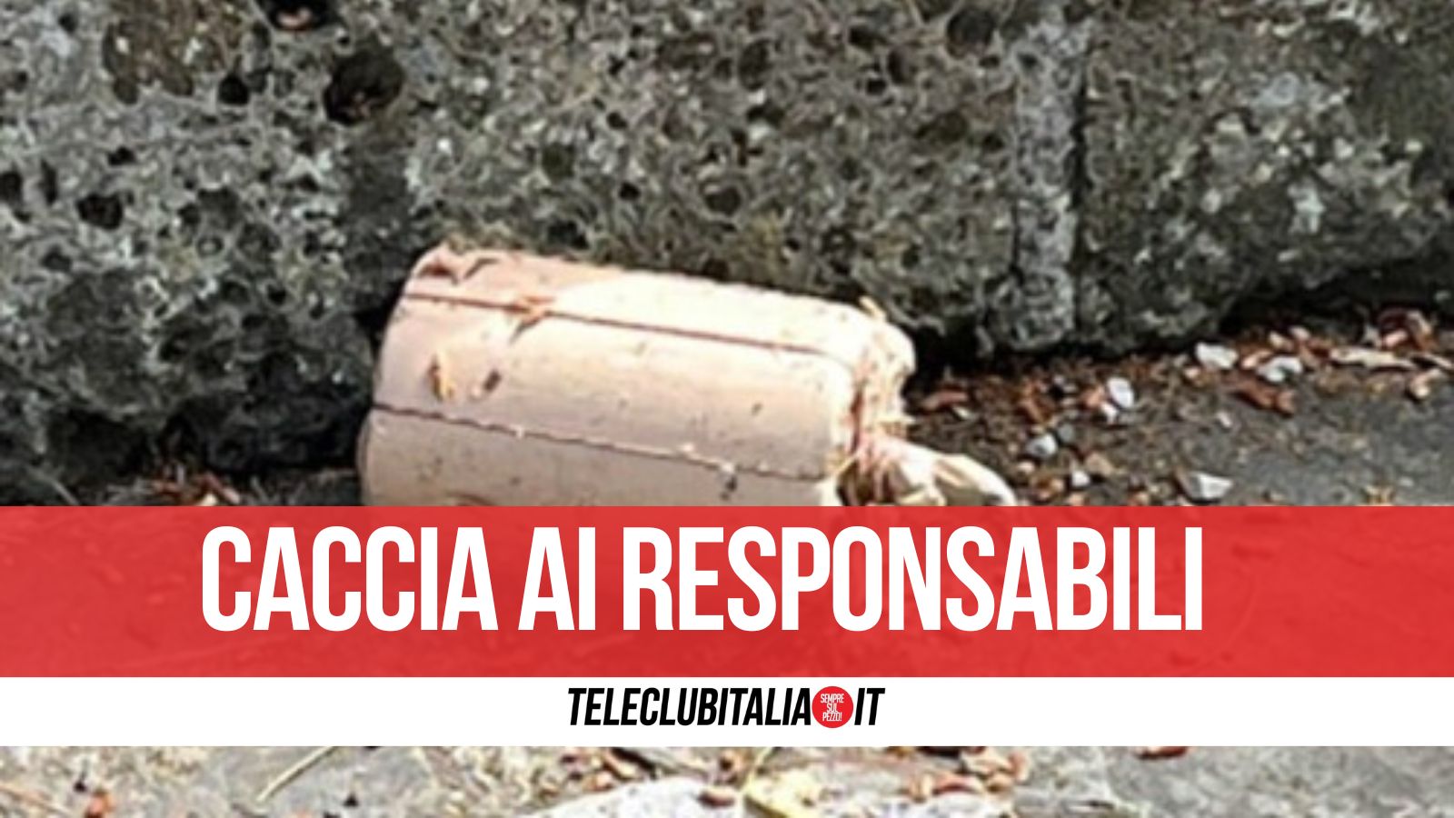 Paura a Napoli: ordigno esplode all’alba nel quartiere Mercato Paura a Napoli: ordigno esplode all’alba nel quartiere Mercato