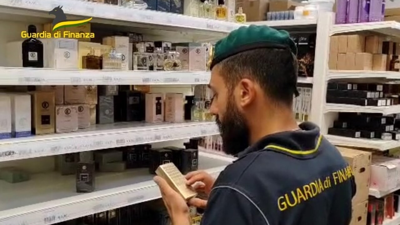 cosmetici gianturco sequestro