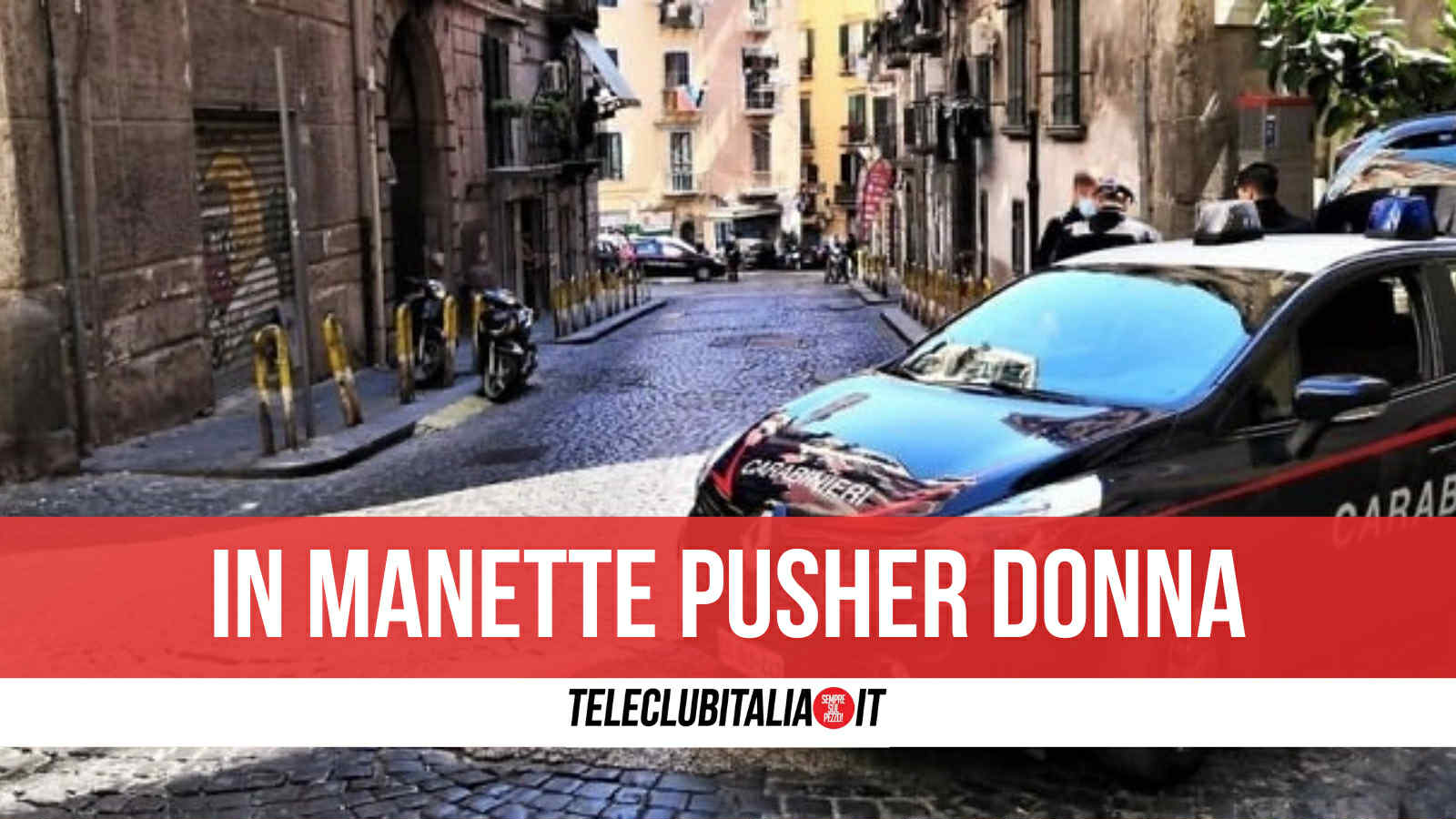 Napoli, lancia zaino dalla propria abitazione: era carico di droga. Arrestata 56enne Napoli, lancia zaino dalla propria abitazione: era carico di droga. Arrestata 56enne