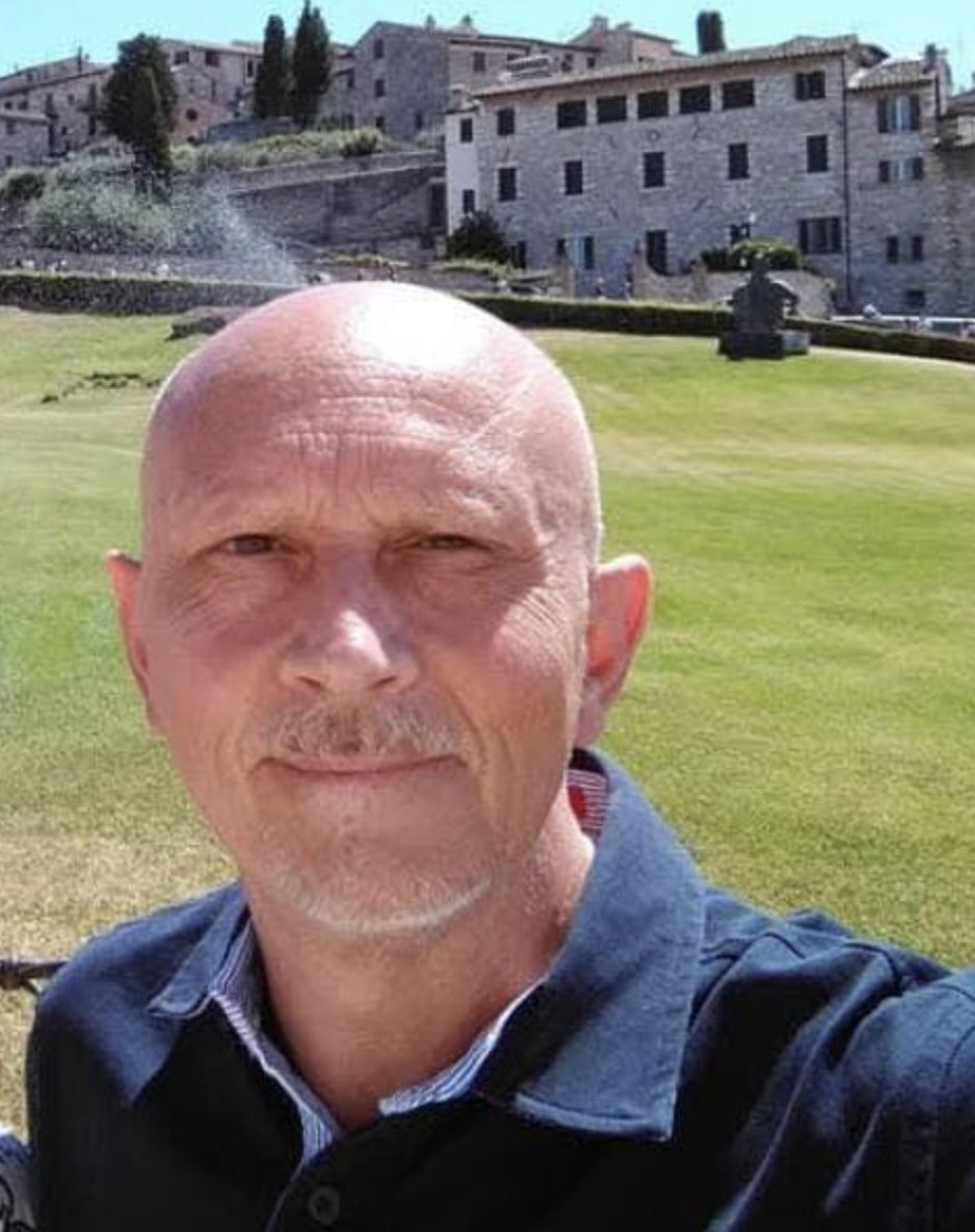 Napoli. Giuseppe Autrù ritrovato cadavere con una pugnalata al petto al petto. Era scomparso dal 17 maggio Napoli. Giuseppe Autrù ritrovato cadavere con una pugnalata al petto al petto. Era scomparso dal 17 maggio