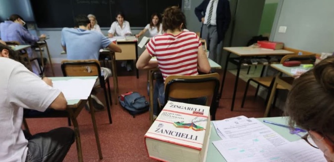 Maturità 2025, al via gli esami per oltre 524mila studenti: prima prova scritta di italiano tra Pasolini, Borsellino e attualità sociale