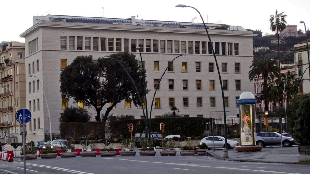 Guerra in Iran, prefetto di Napoli intensifica misure di sicurezza per obiettivi sensibili sul territorio Guerra in Iran, prefetto di Napoli intensifica misure di sicurezza per obiettivi sensibili sul territorio