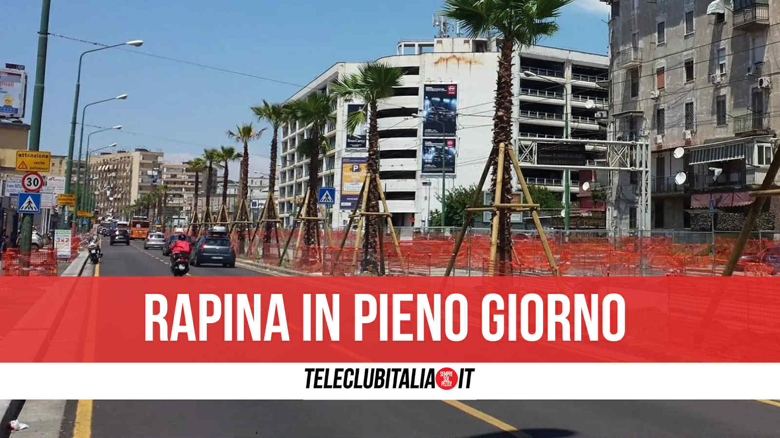 Napoli, trascina turista a terra per rubare lo zaino tra urla di dolore: arrestato 40enne Napoli, trascina turista a terra per rubare lo zaino tra urla di dolore: arrestato 40enne