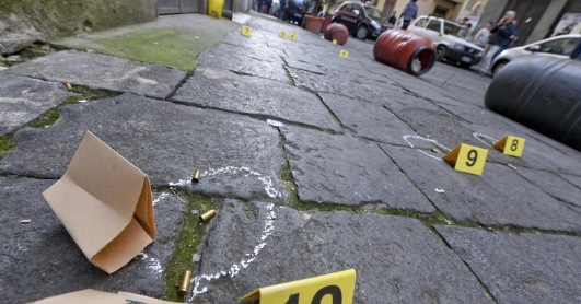 Ancora spari a Pianura: stesa nella notte in via Escrivá