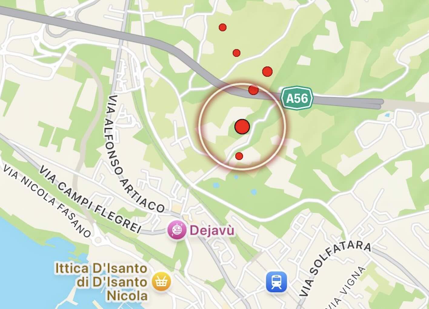 Negli ultimi mesi, l’area flegrea è stata interessata da un aumento dell’attività sismica, con un numero crescente di eventi superficiali