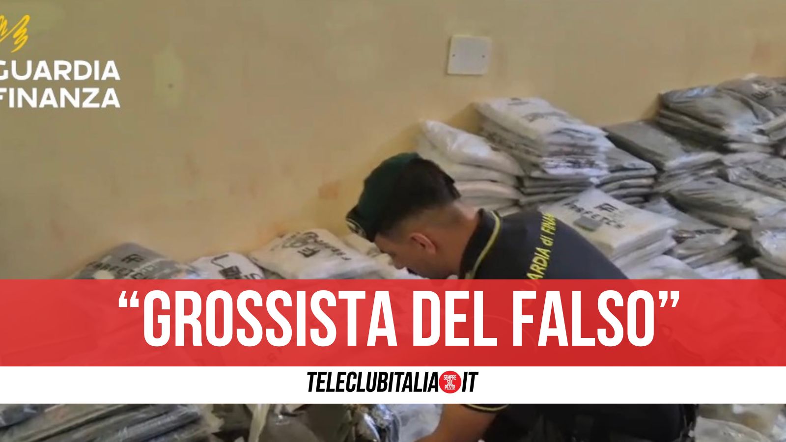 Blitz a San Giuseppe Vesuviano: sequestrati 65mila capi contraffatti, droga e migliaia di euro in contanti Blitz a San Giuseppe Vesuviano: sequestrati 65mila capi contraffatti, droga e migliaia di euro in contanti