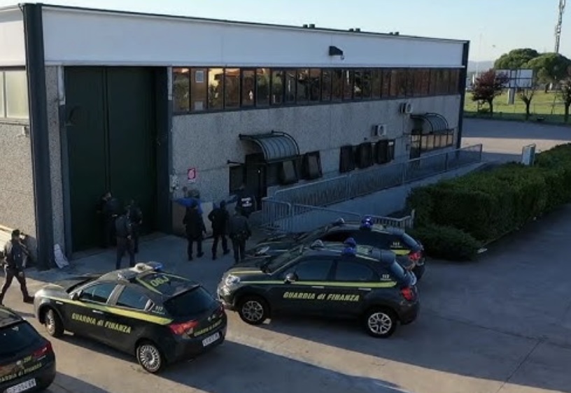 Campania, scoperti 17 lavoratori in nero e 14 irregolari: sanzioni per 90mila euro