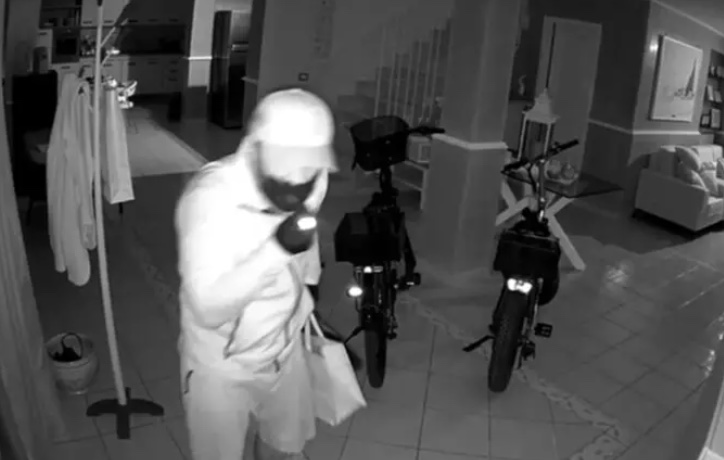 Paestum, ladri in azione mentre la famiglia dorme: villa del noto imprenditore svaligiata nella notte