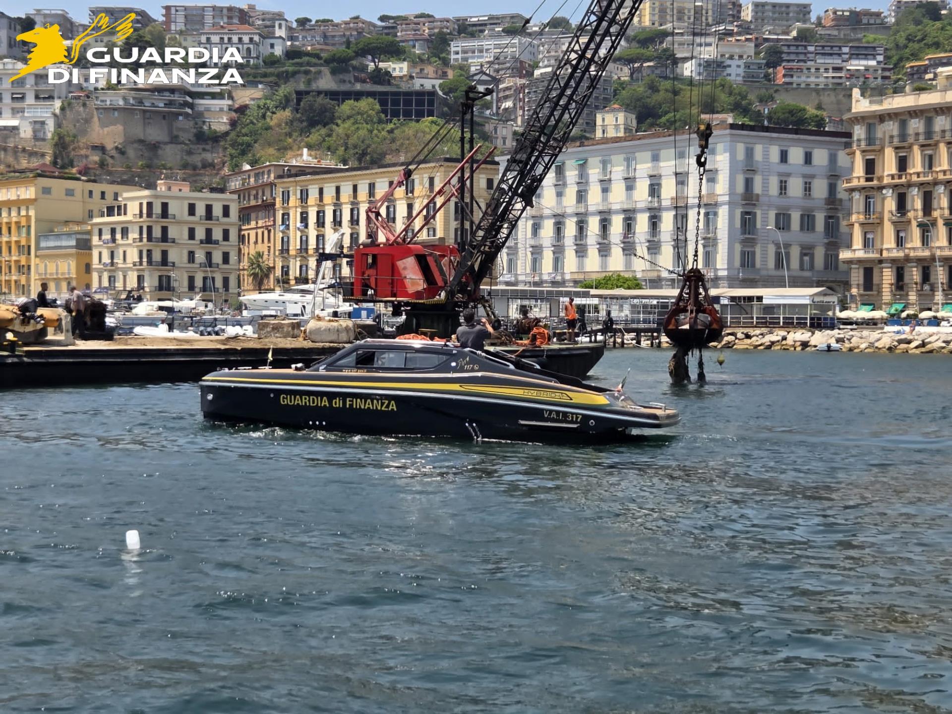 guardia di finanza ormeggi smantellati napoli