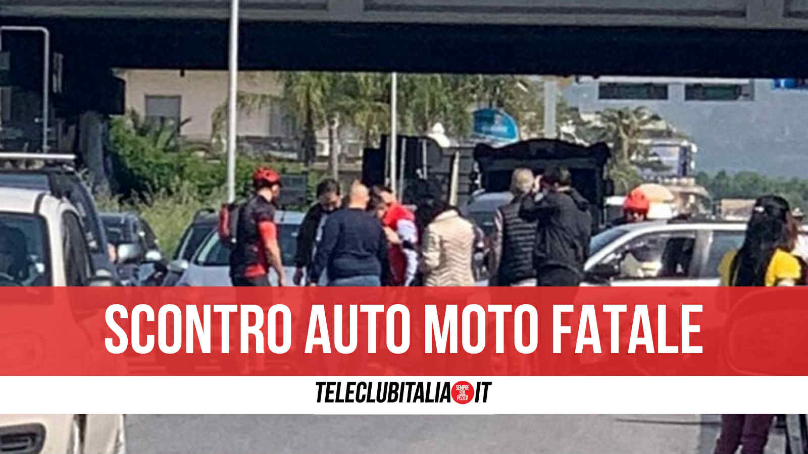 Incidente mortale su viale Carlo III: perde la vita operaio 46enne in sella alla sua moto Incidente mortale su viale Carlo III: perde la vita operaio 46enne in sella alla sua moto