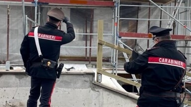 Massa Lubrense, precipita da 6 metri di altezza mentre monta climatizzatore: morto 58enne Massa Lubrense, precipita da 6 metri di altezza mentre monta climatizzatore: morto 58enne