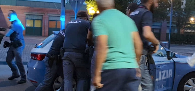 Napoli, minacce per 10 euro: 54enne arrestato per tentata estorsione