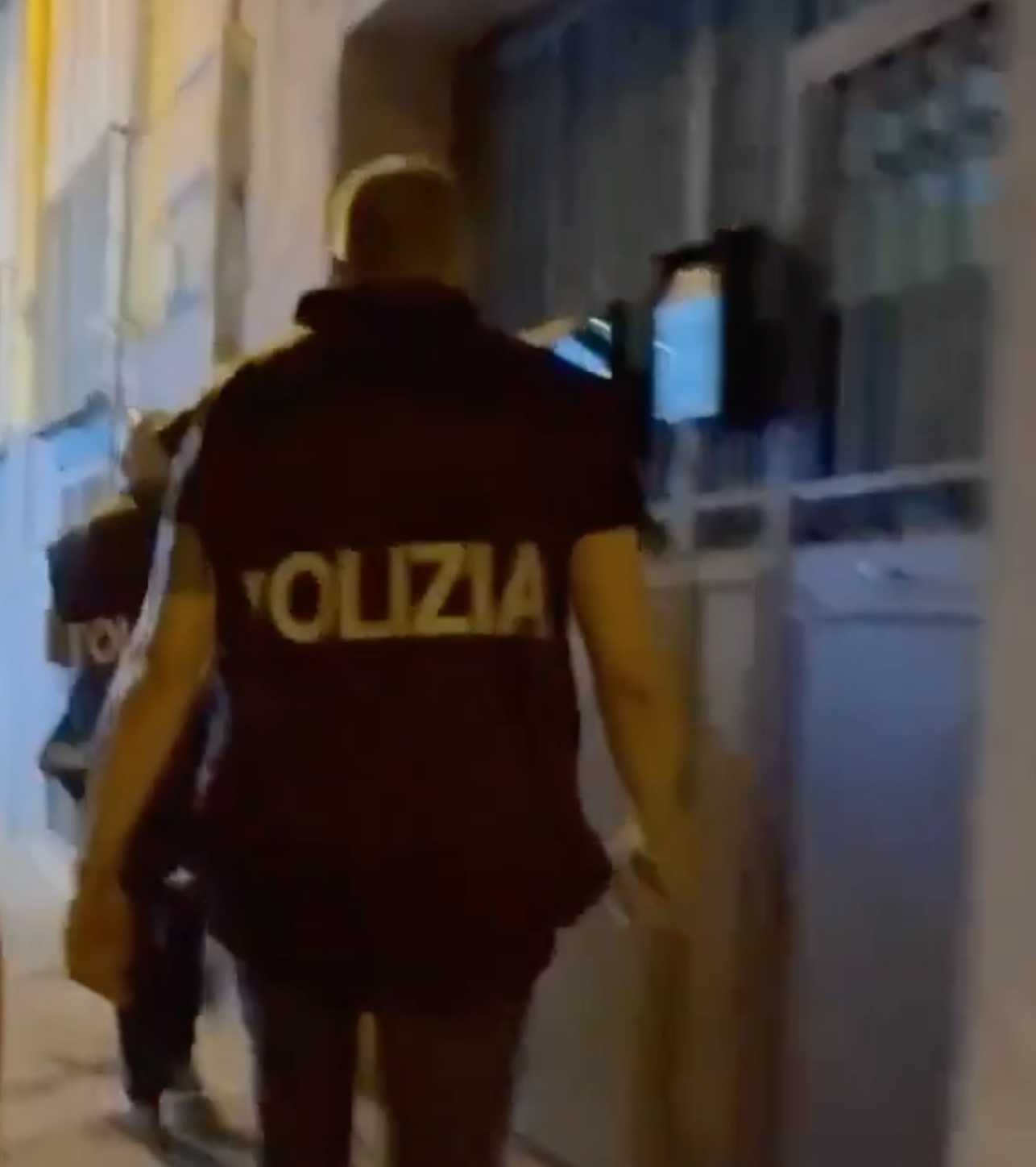 Maxi operazione antimafia a Napoli: 25 arresti per traffico di droga e armi