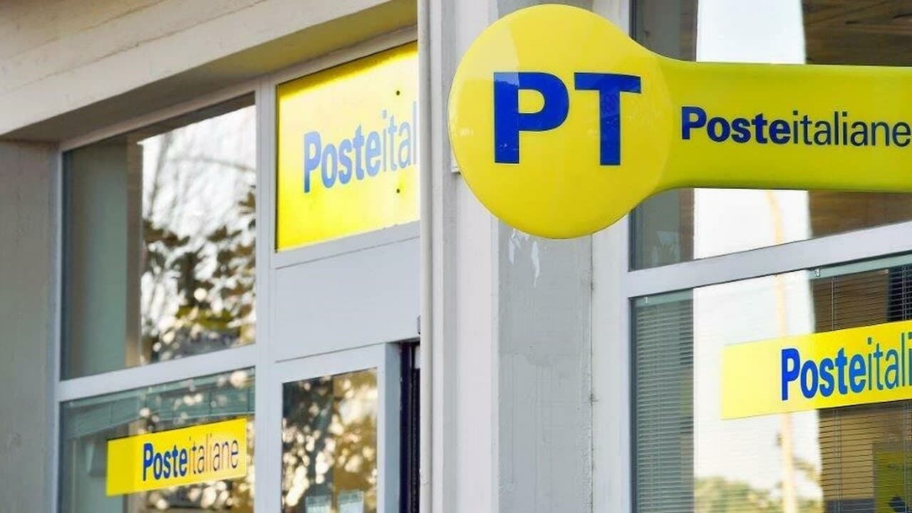 Poste Italiane in tilt: app, sito e servizi offline in tutta Italia nel giorno del pagamento delle pensioni