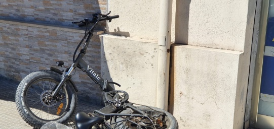 Casoria, scontro tra scooter e bici elettrica: 13enne gravissimo al Santobono Casoria, scontro tra scooter e bici elettrica: 13enne gravissimo al Santobono