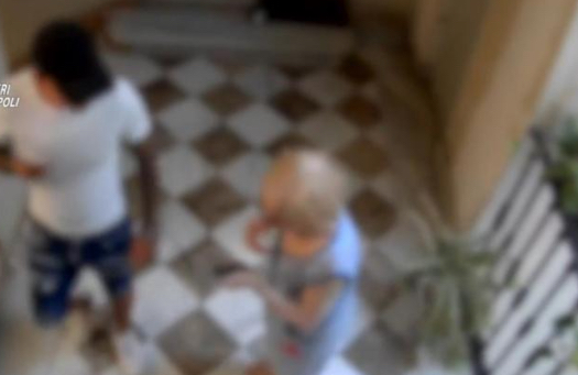 Truffe agli anziani, sgominata la gang di Ponticelli: 36 colpi messi a segno Truffe agli anziani, sgominata la gang di Ponticelli: 36 colpi messi a segno