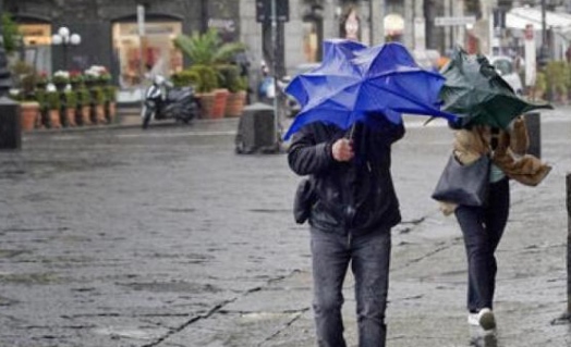 Campania, allerta meteo gialla per piogge e temporali il 29 e 30 agosto