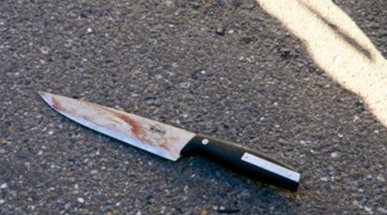 Ercolano, lite tra amiche finisce nel sangue: 25enne accoltellata