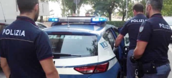 Napoli, “cocaina rosa” e marijuana nei calzini: arrestato 14enne