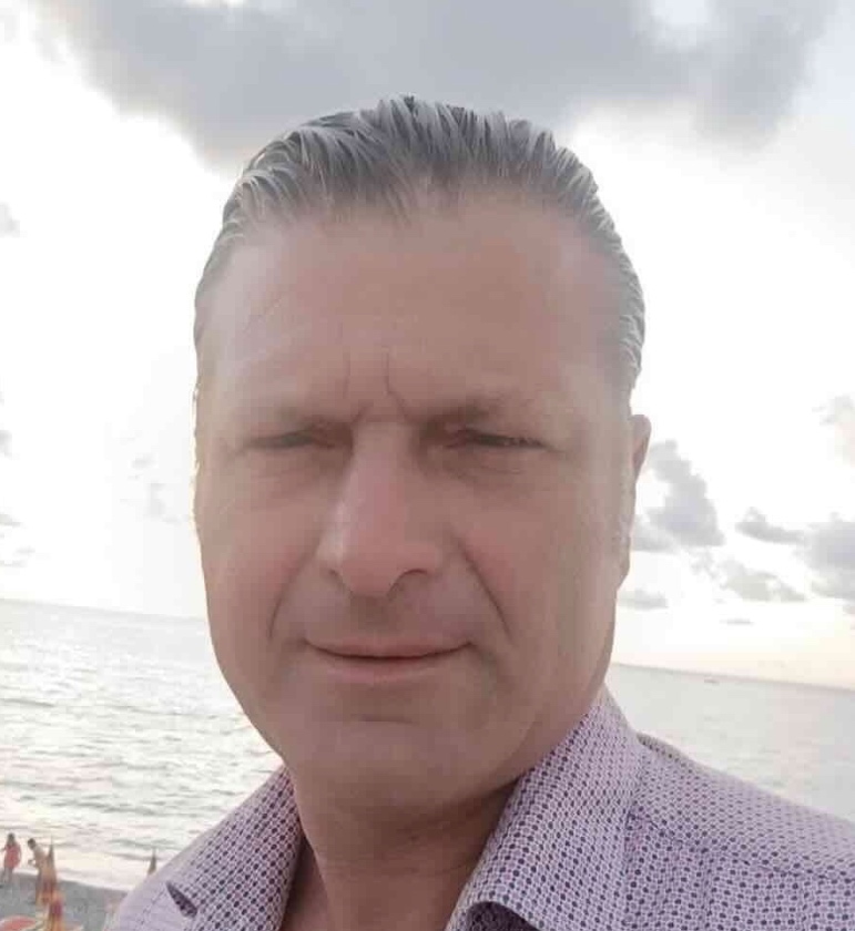 Napoli, oggi i funerali di Luigi Di Sarno: morto per sospetta intossicazione da botulino dopo un panino a Diamante
