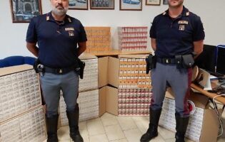 Napoli, sorpreso con circa 19 kg di sigarette di contrabbando: in manette 59enne
