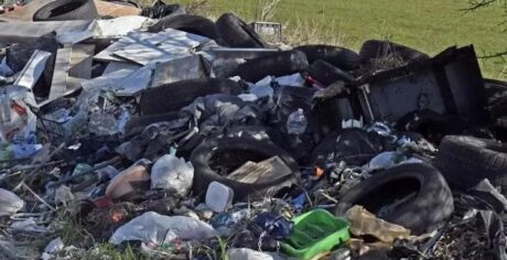 Ponticelli, Polizia locale sequestra area adibita a discarica abusiva