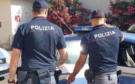 Napoli. Arrestati due pusher in fuga, investito un agente: sequestrata cocaina e hashish