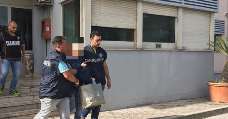 Doppia rapina nei bar di Giugliano e Villaricca: arrestato 45enne armato di pistola