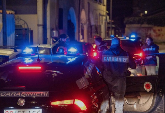 Caserta, maxi-blitz dei Carabinieri: 17 arresti per corruzione e turbativa d’asta