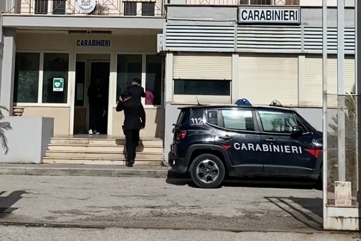 Giugliano, corsa folle in Panda lungo corso Campano: carabinieri inseguono e arrestano 28enne