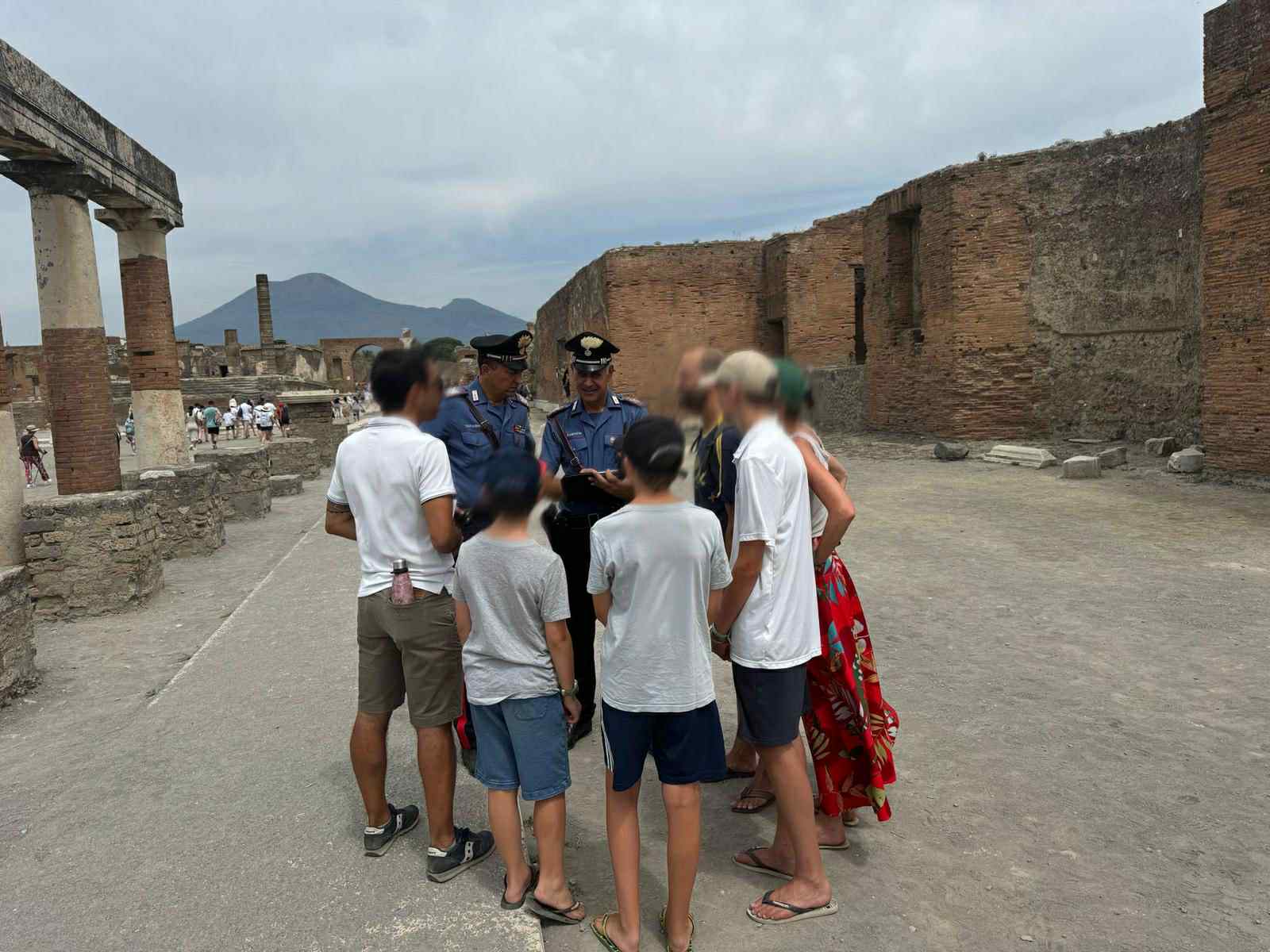 denunciata guida turistica abusiva 44enne pompei