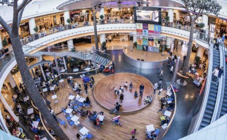 Centro Commerciale Campania: 5 giovani fermati con 1.000 euro di merce rubata