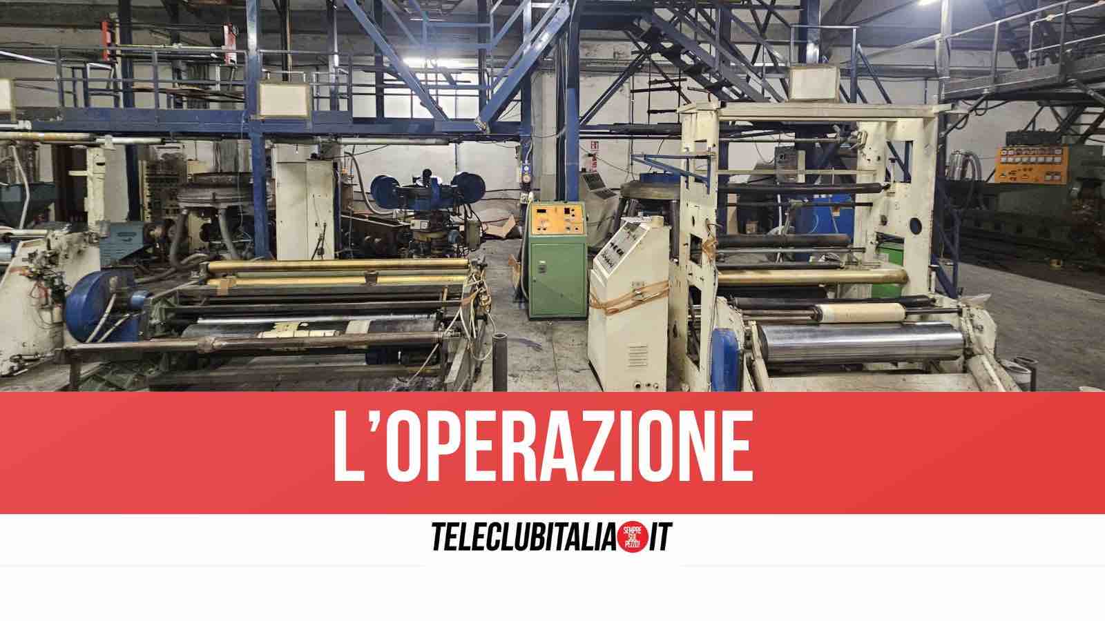 Giugliano, azienda di buste di plastica lavorava di notte nonostante i divieti: sequestrato capannone