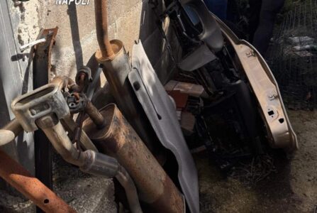 Giugliano, officina abusiva e rifiuti pericolosi: denunciato 60enne a Varcaturo