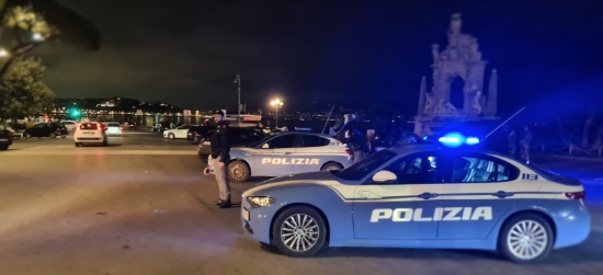 Napoli, controlli nella movida di Mergellina: decine di persone identificate e sequestri di veicoli