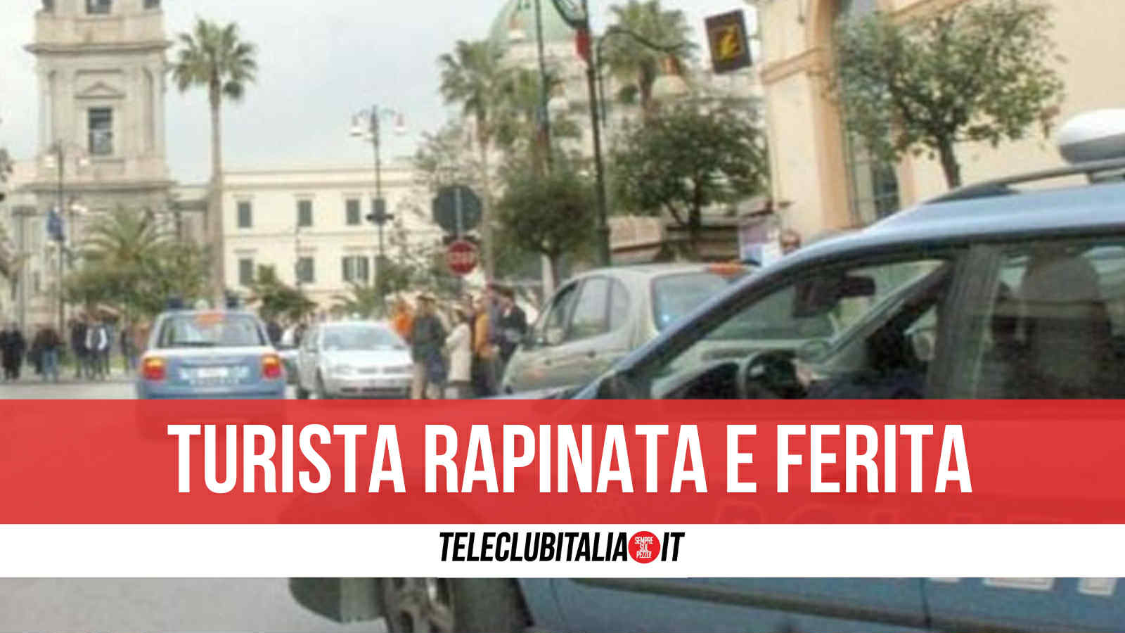 Pompei, si offre di scattarle foto per strappare zaino a turista: rapinatore identificato e arrestato