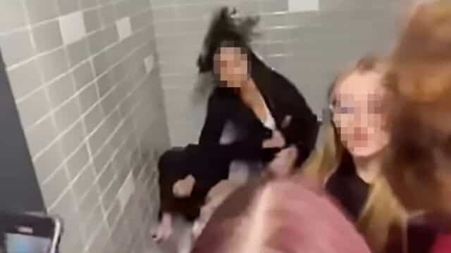 rissa bar donne san giorgio a cremano tre accoltellate